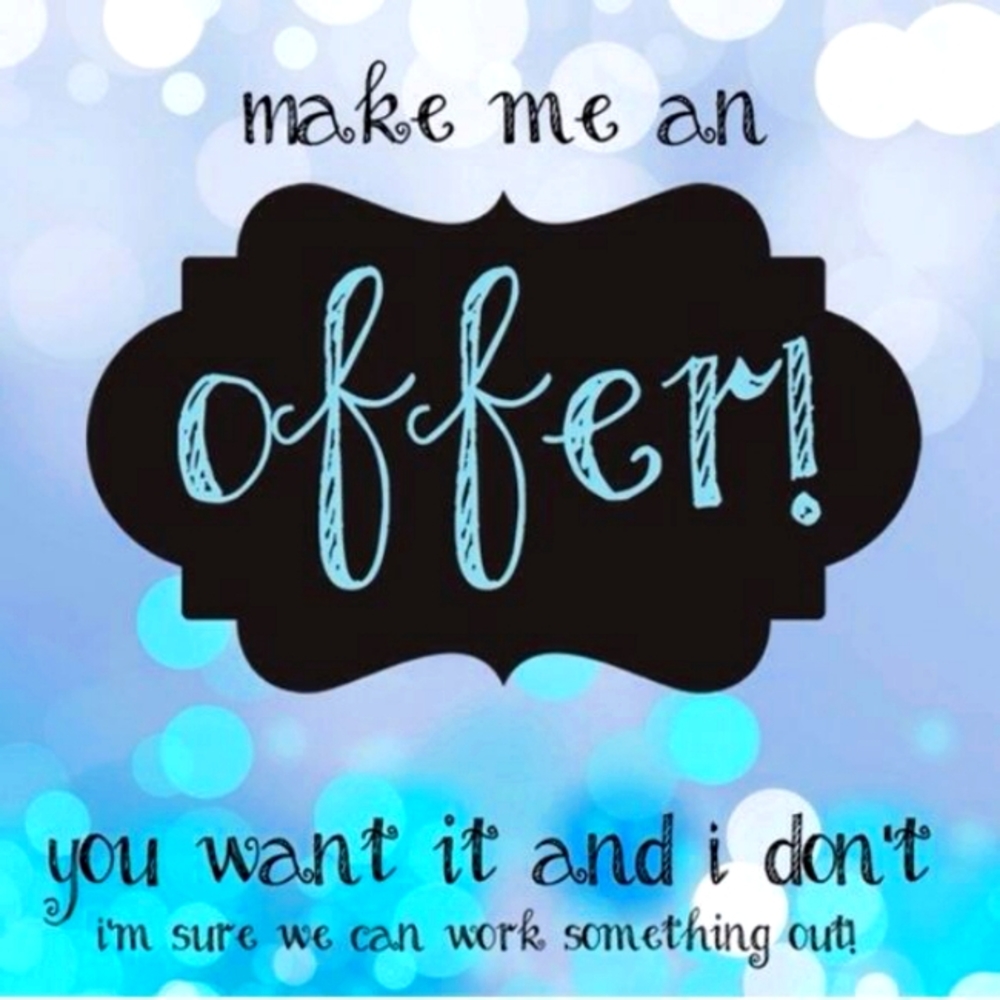 REASONABLE OFFERS ACCEPTED 🥳💖🛍